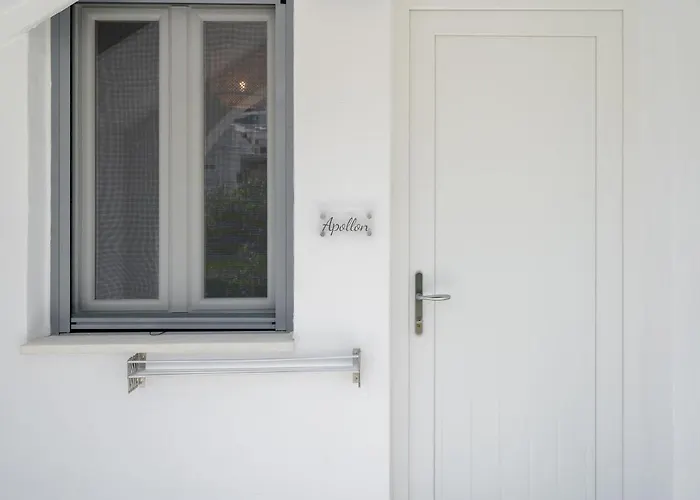 Celestial Seaview Apartments- Apollon 아파트 *